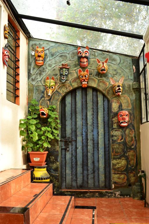 Hostal Loro Verde Quito Extérieur photo